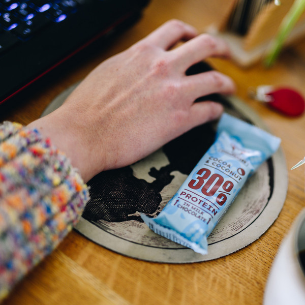 Chimpanzee HIGH PROTEIN BAR 30% COCOA & COCONUT PACK - Energieriegel Ansicht 5