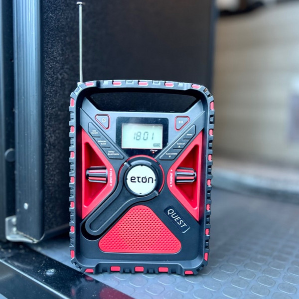 Eton QUEST DAB+ - Kurbelradio Ansicht 3