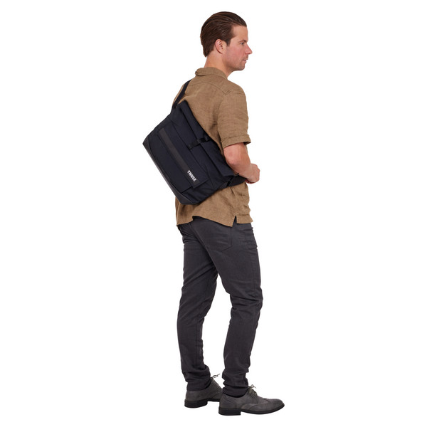 Thule PARAMOUNT CROSSBODY 14L - BLACK - Laptoptasche Ansicht 15